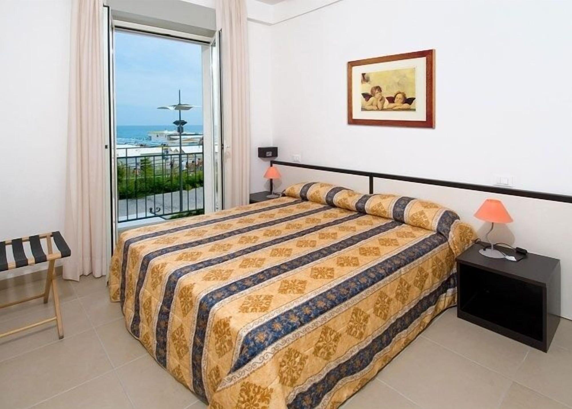 Residence Roxy Misano Adriatico Exterior foto